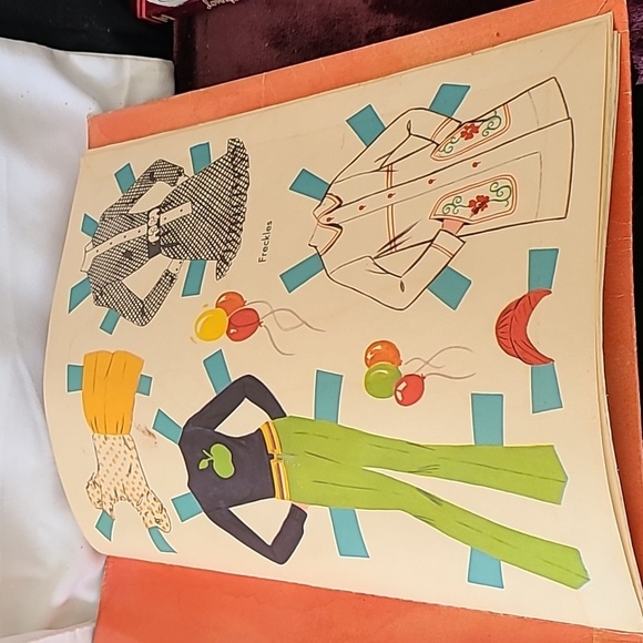 Freckles paper doll - Picture 8 of 9